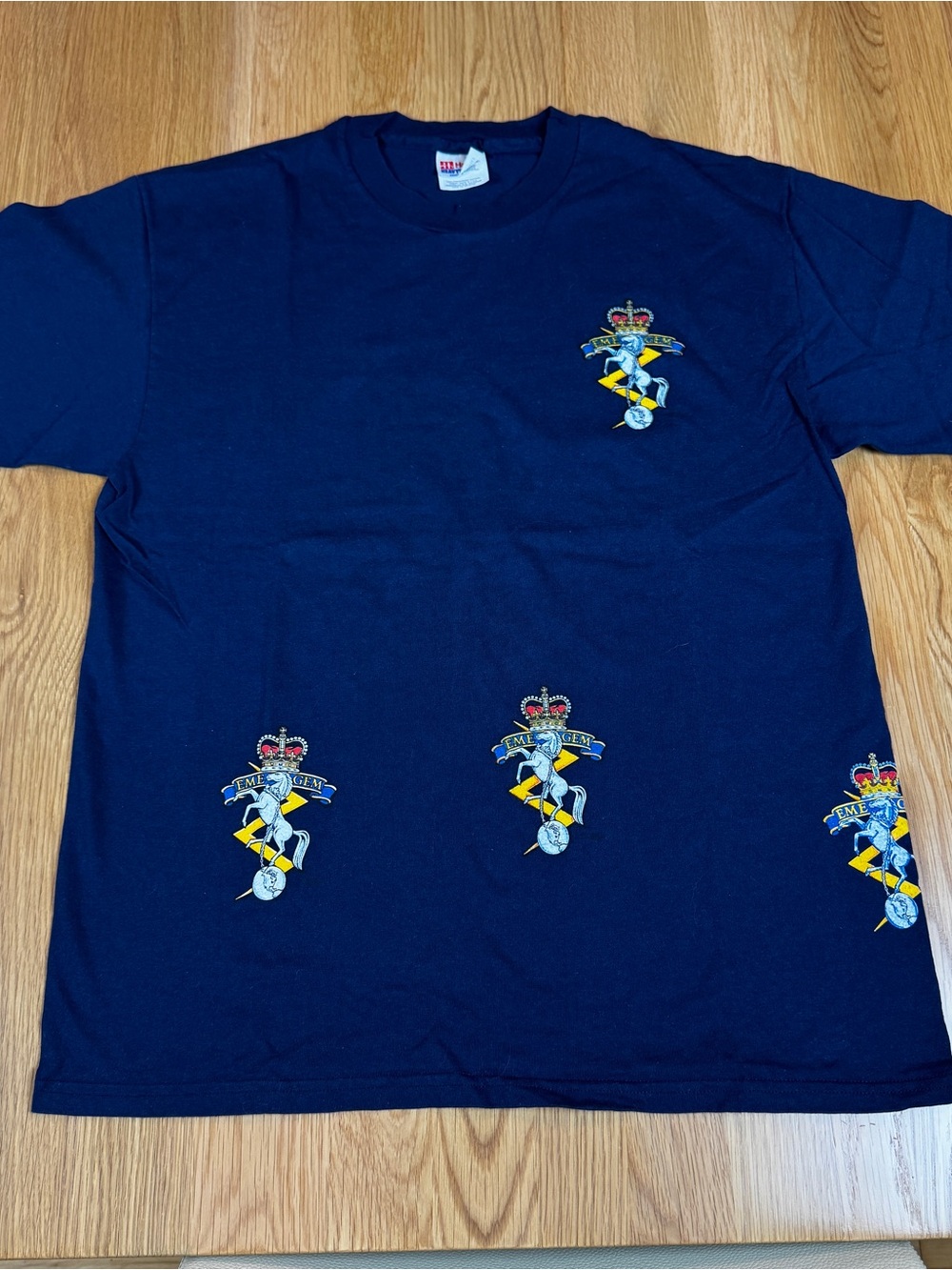 Vintage Canadian Forces RCEME GEM Navy Blue All Over Print Graphic T-Shirt
